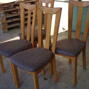 Комплект от четири броя трапезни столове,  дъб-дамаска,  внос от Белгия