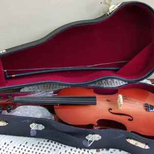Цигулка за декорация в комплект,  нова, внос от Нидерландия