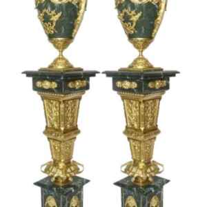Мраморни колони с ваза и бронз в комплект от два броя в цвят шато зелено и червено внос от Египет.- ОЧАКВА СЕ ДОСТАВКА