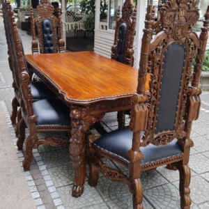 Комплект от трапезна маса с шест броя трапезни стола , махагон-кожа, нова внос от Индонезия.