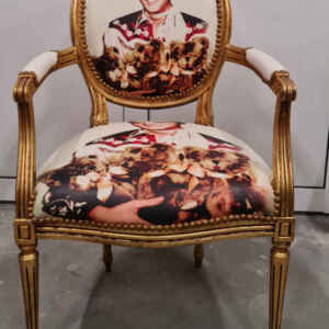 Нов стол с подлакътник,  изображения  – Elvis Presley с златен варак внос от Египет.