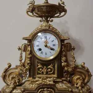 Каминен часовник от бронз с лебеди – механичен внос от Нидерландия.